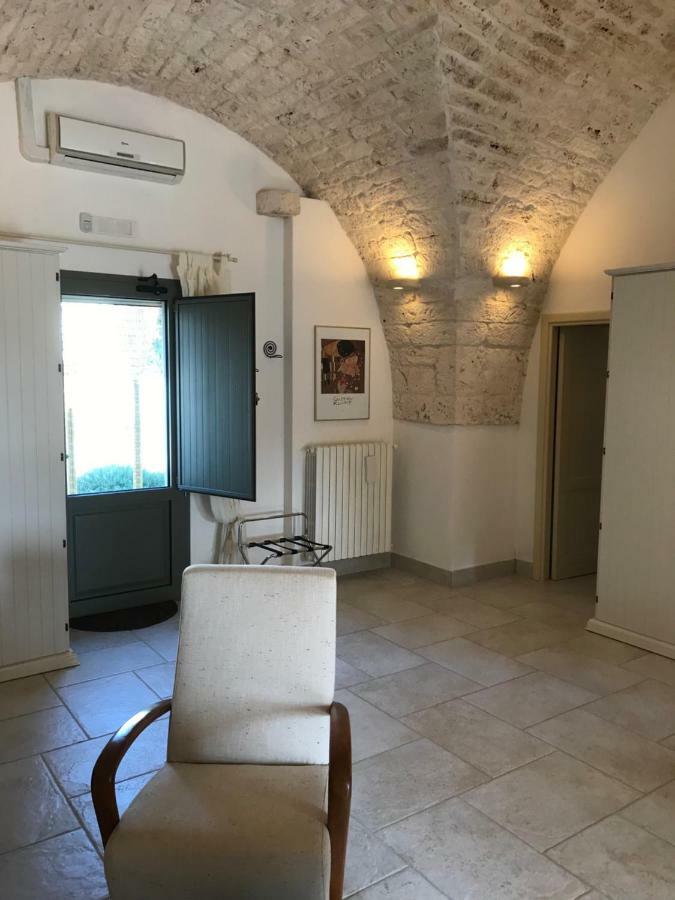 Relais Masseria Della Colomba - Agriturismo Франкавила Фонтана Екстериор снимка